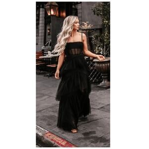 Betsy & Adam Tiered Tulle Ruffle Gown Size 10